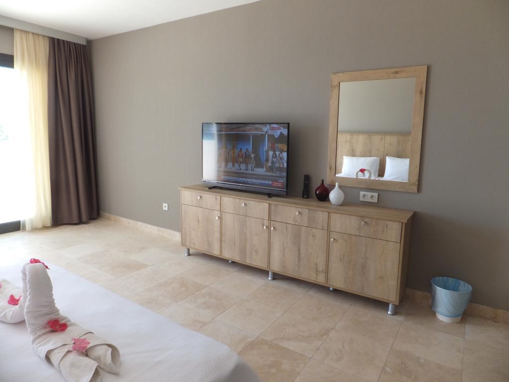 Aytas Hotel Ayvalı Exteriör bild